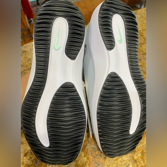 Nike React golf shoes size 6.5 - Picture 3 of 5